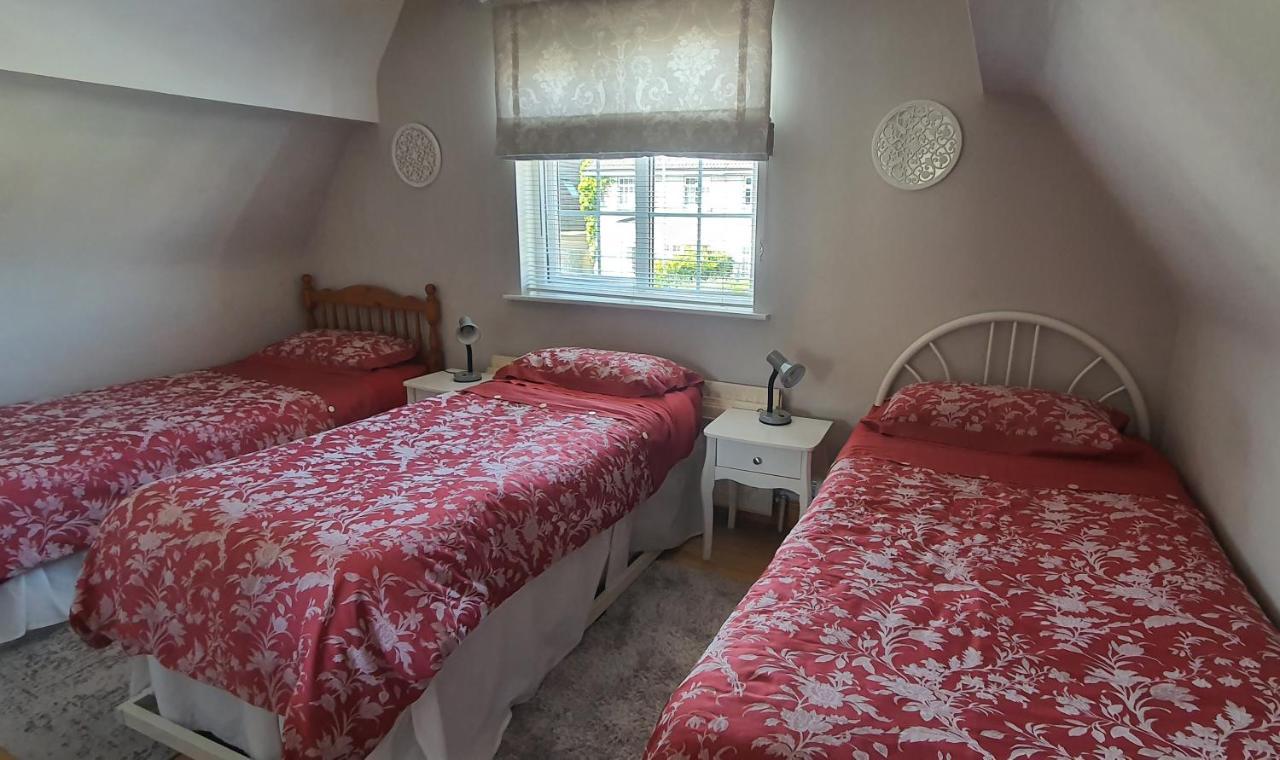 124 ,Castlelawn Heights, Headford Road Galway Homestay エクステリア 写真